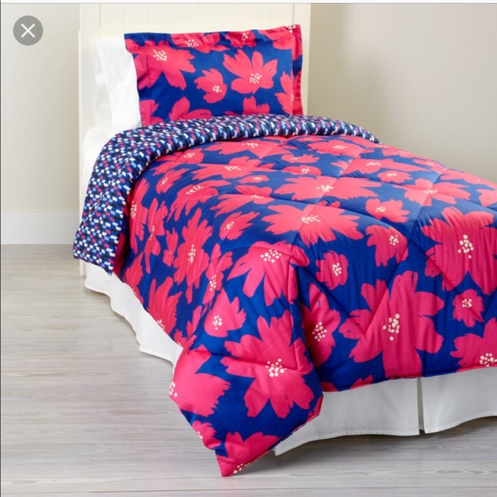 Reversible Vera Bradley Twin XL comforter